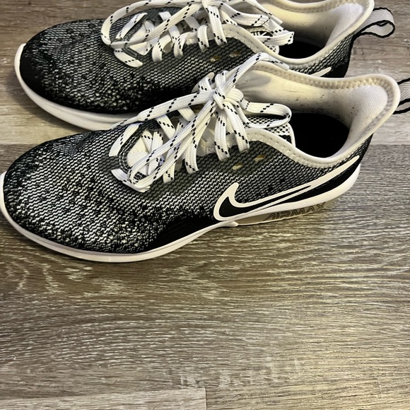 Womens Nike Airmax - Picture 2 of 10